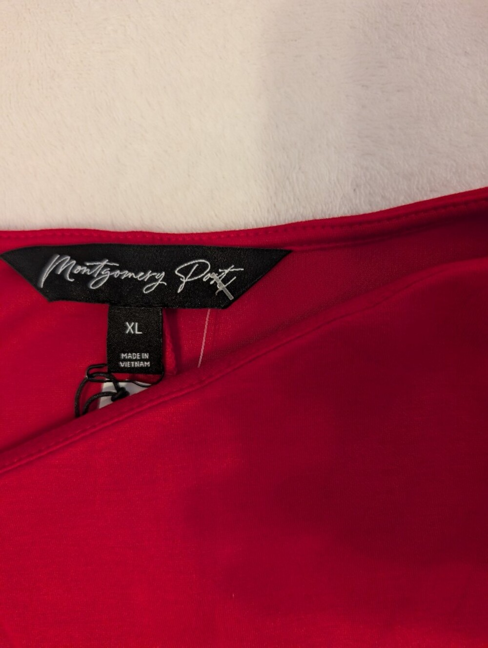 Side Ruched Tank - Picture 2 of 2
